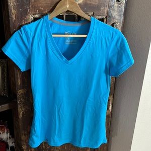 Nike Blue dry fit women’s workout shirt size small